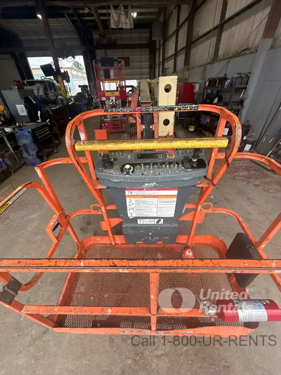 2016 JLG E450AJ Articulating Boom Lift