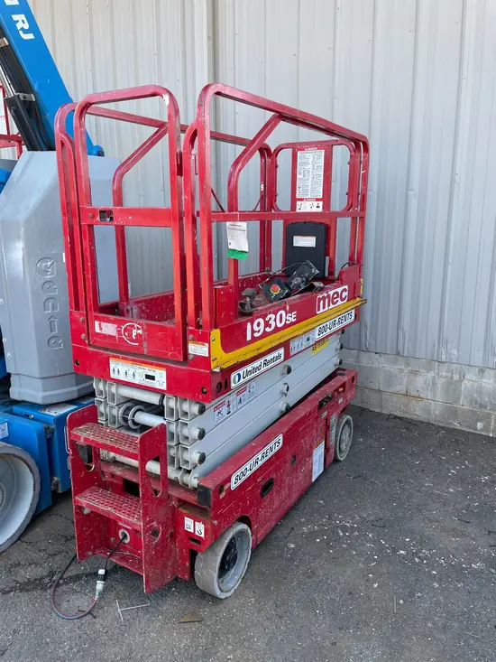 2017 MEC 1930SE Scissor Lift