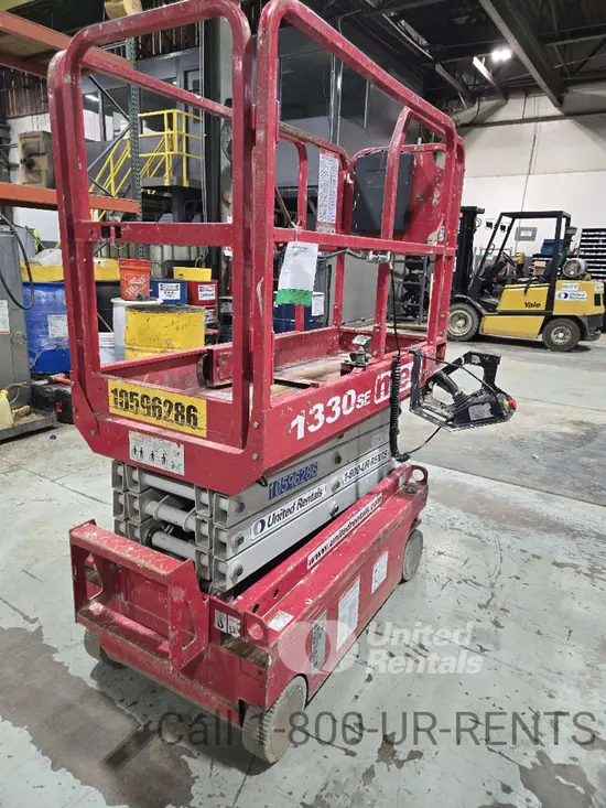 2017 MEC 1330SE Scissor Lift
