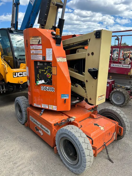 2016 JLG E300AJP Articulating Boom Lift