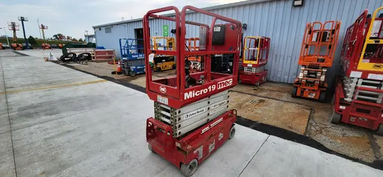 2018 MEC MICRO 19 Scissor Lift
