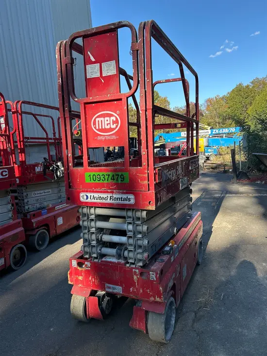 2019 MEC MICRO 26 Scissor Lift