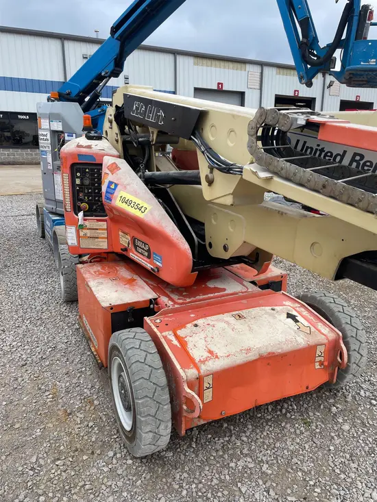 2016 JLG E400AJPN Articulating Boom Lift