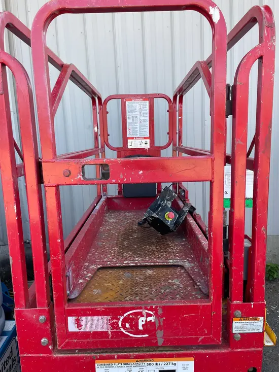 2017 MEC 1930SE Scissor Lift