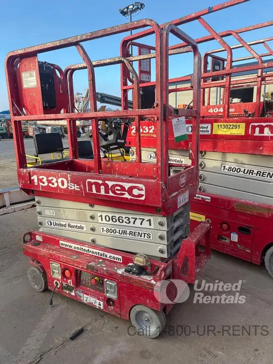 2017 MEC 1330SE Scissor Lift