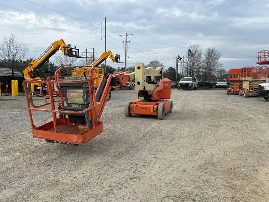 2013 JLG E400AJPN Articulating Boom Lift
