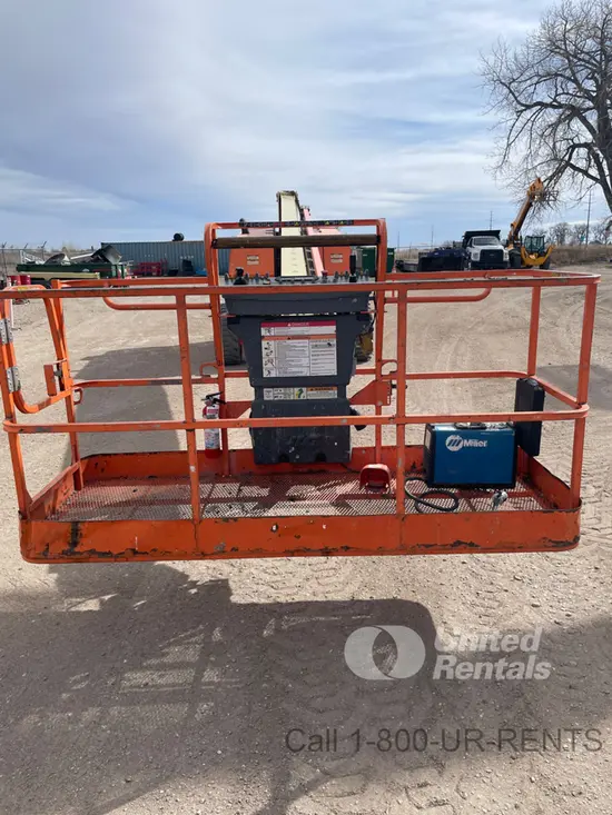 2017 JLG 800S Boom Lift