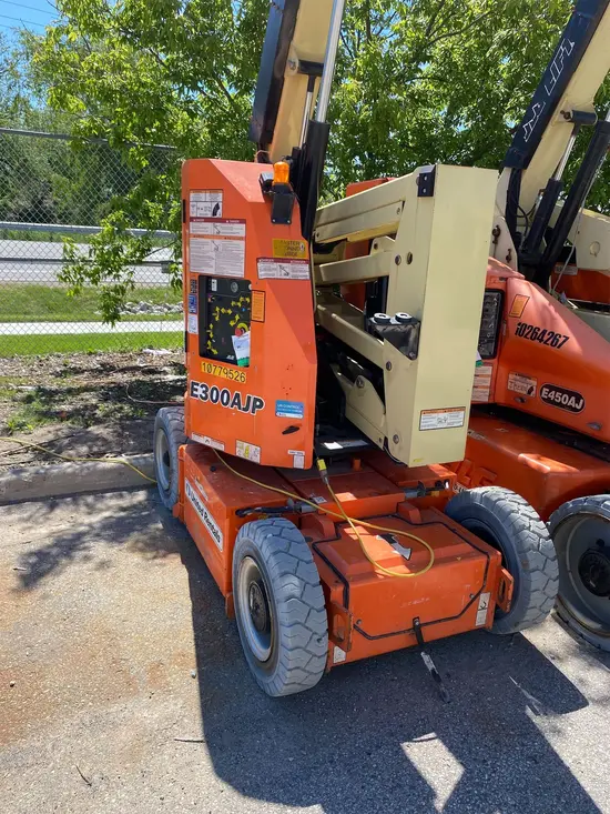2018 JLG E300AJP Articulating Boom Lift