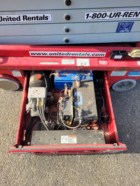 2018 MEC MICRO 19 Scissor Lift