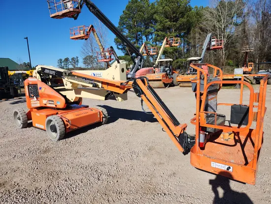 2015 JLG E450AJ Articulating Boom Lift