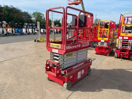2018 MEC MICRO 19 Scissor Lift