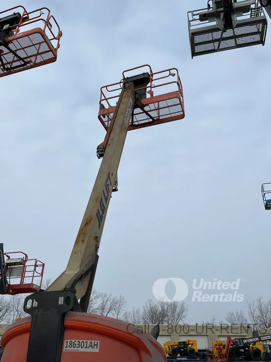 2017 JLG 400S Boom Lift