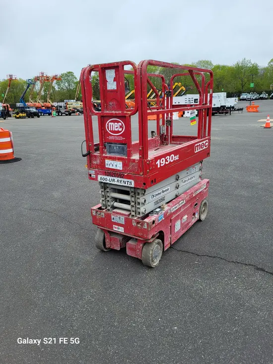 2017 MEC 1930SE Scissor Lift