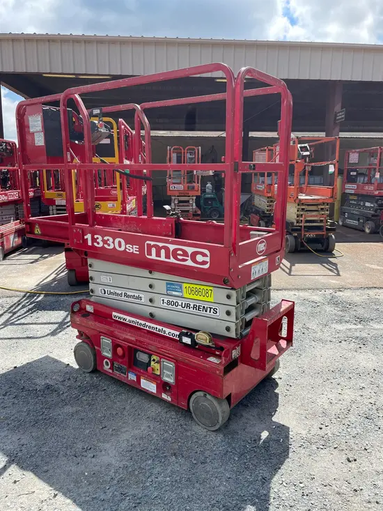 2017 MEC 1330SE Scissor Lift