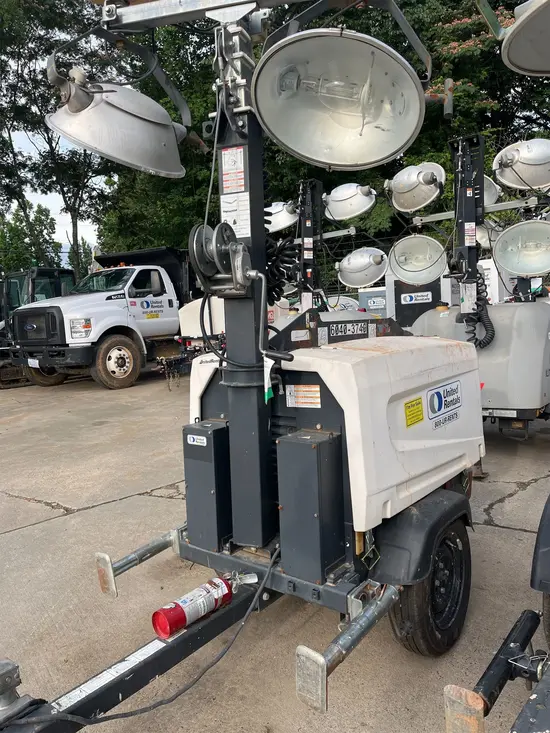 2016 Chicago Pneumatic V4LT Portable Light Tower