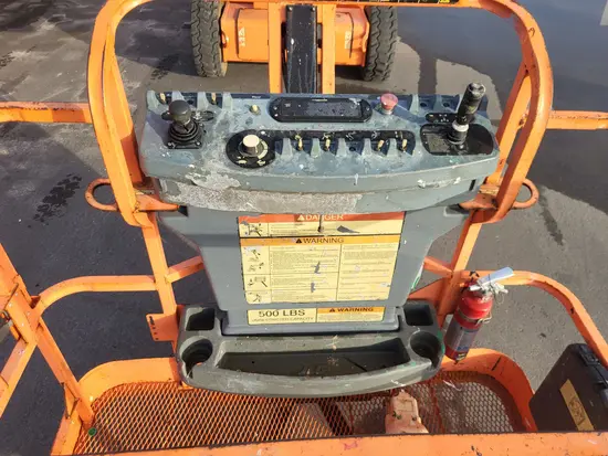 2013 JLG E450AJ Articulating Boom Lift
