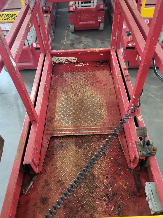 2018 MEC MICRO 19 Scissor Lift