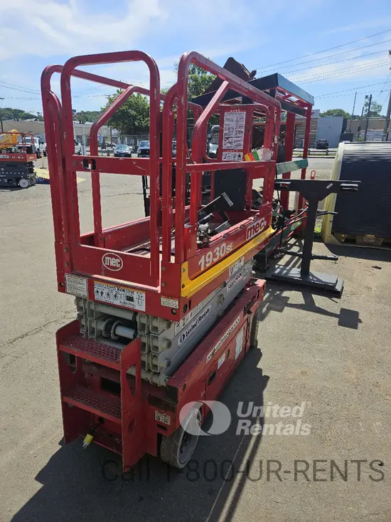 2017 MEC 1930SE Scissor Lift