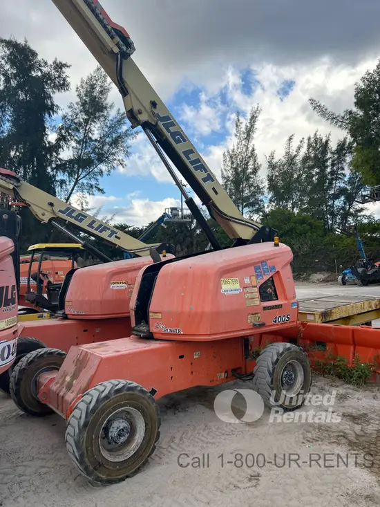 2017 JLG 400S Boom Lift