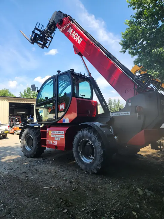 2017 MAGNI TH6.20 Forklift