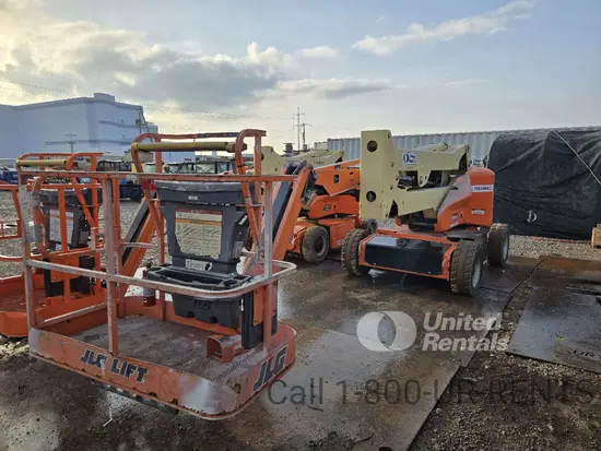 2017 JLG E450AJ Articulating Boom Lift