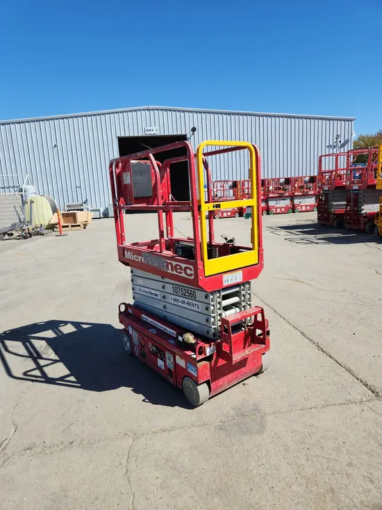 2018 MEC MICRO 19 Scissor Lift