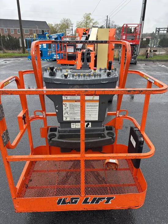 2016 JLG E300AJP Articulating Boom Lift