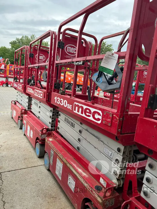 2017 MEC 1330SE Scissor Lift
