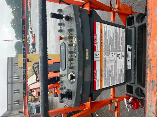2017 JLG E450AJ Articulating Boom Lift