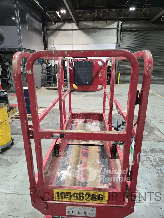 2017 MEC 1330SE Scissor Lift