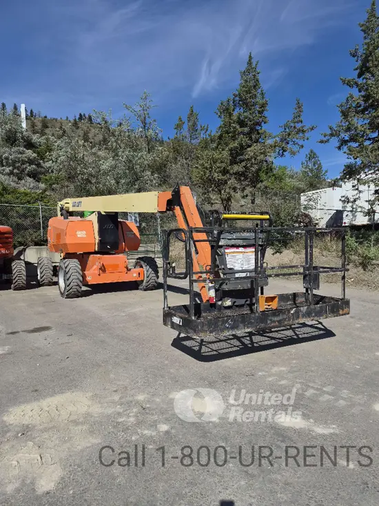 2014 JLG 800AJ Articulating Boom Lift