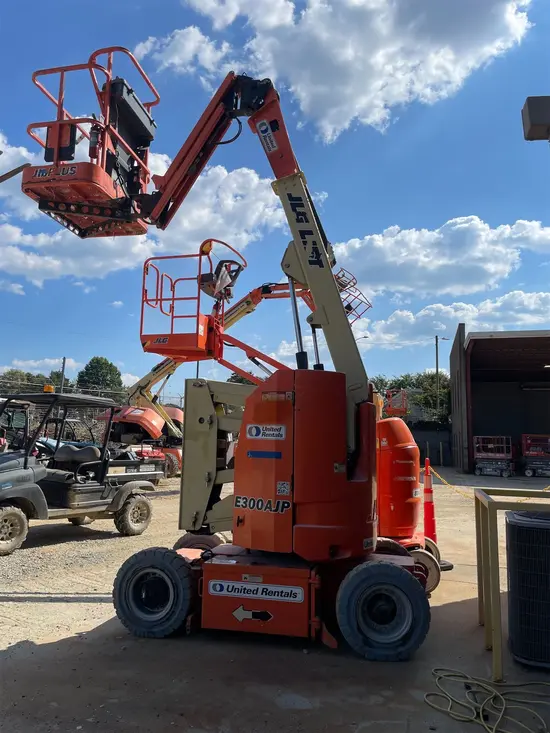 2016 JLG E300AJP Articulating Boom Lift