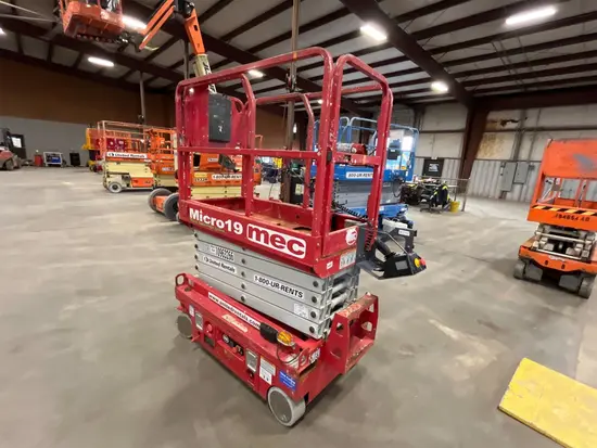 2019 MEC MICRO 19 Scissor Lift