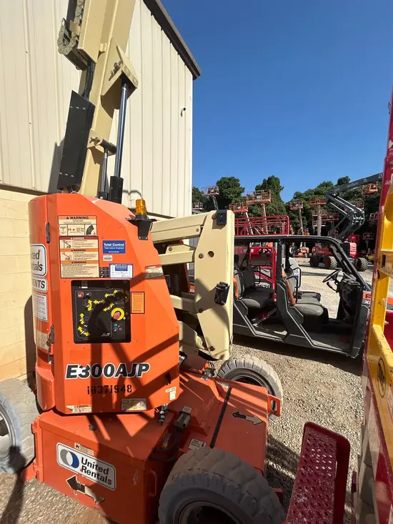 2015 JLG E300AJP Articulating Boom Lift