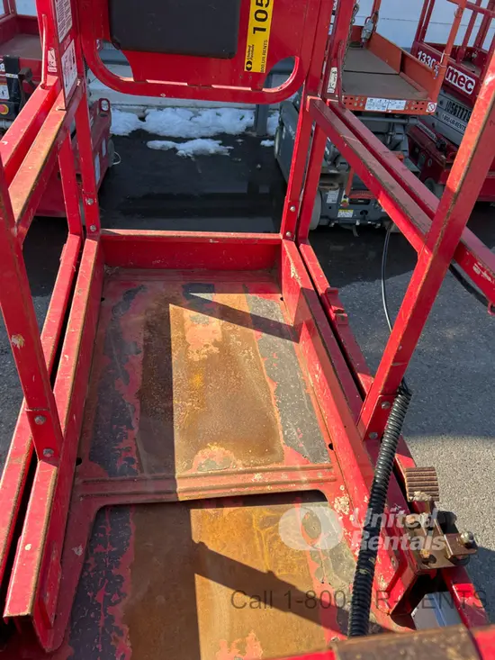 2017 MEC 1330SE Scissor Lift