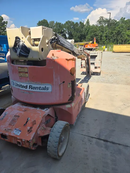 2012 JLG E400AJPN Articulating Boom Lift