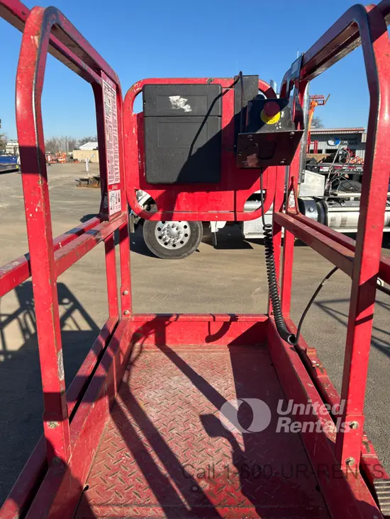 2019 MEC MICRO 19 Scissor Lift