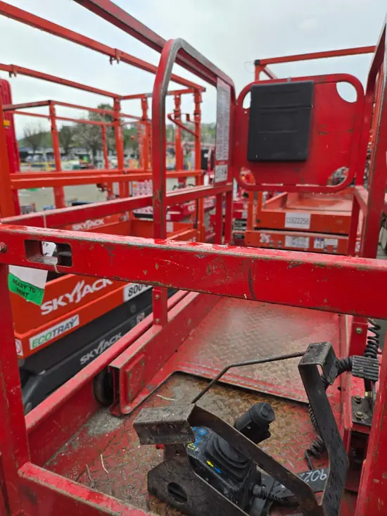 2019 MEC MICRO 19 Scissor Lift