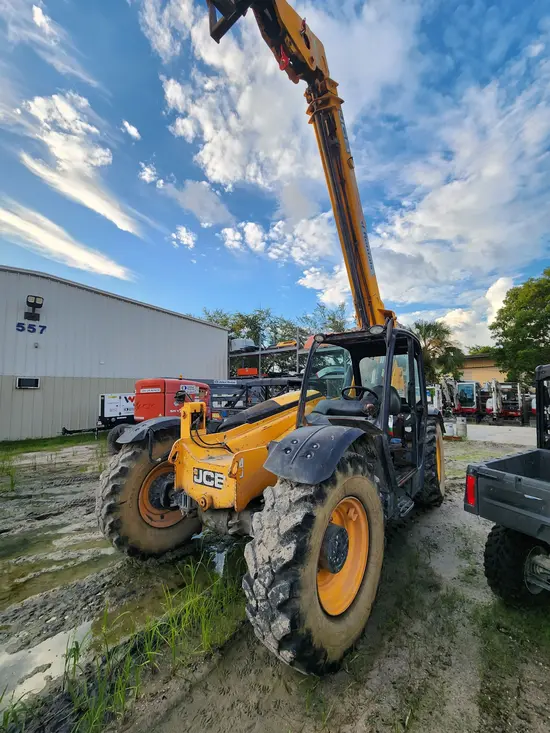 2017 JCB 507-42 Forklift