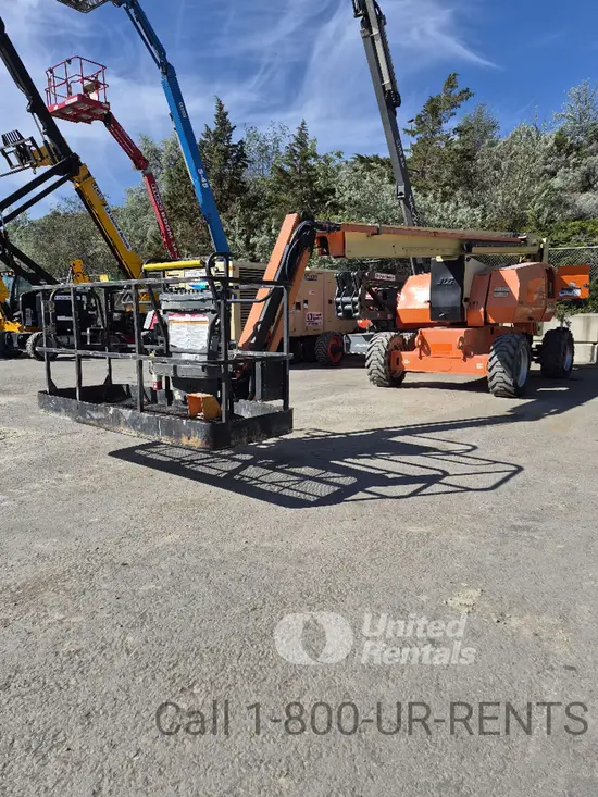 2014 JLG 800AJ Articulating Boom Lift
