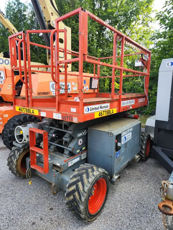 2017 Skyjack SJ6832RT Rough Terrain Scissor Lift