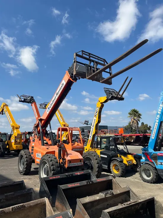 2017 SKYTRAK 6042 Forklift