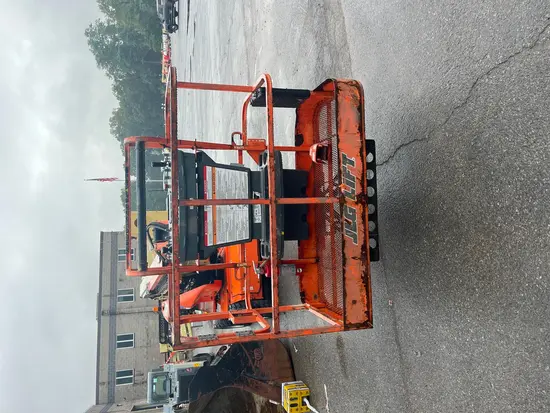 2017 JLG E450AJ Articulating Boom Lift