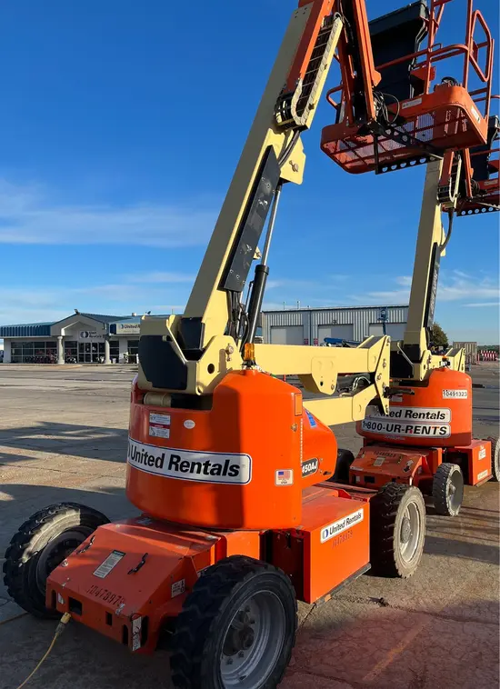 2016 JLG E450AJ Articulating Boom Lift