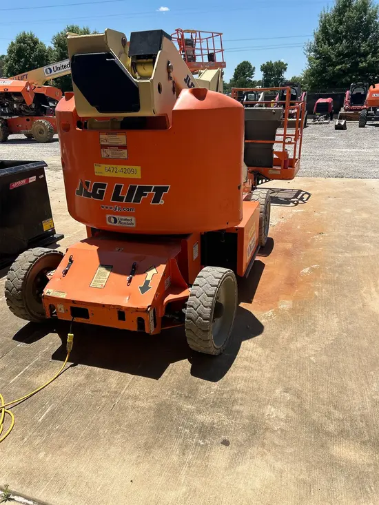 2016 JLG E400AN Articulating Boom Lift