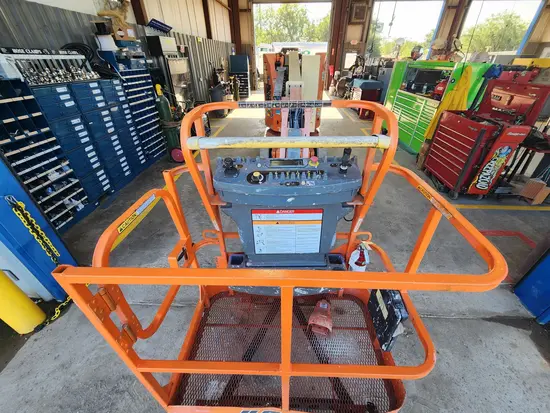 2017 JLG E300AJP Articulating Boom Lift