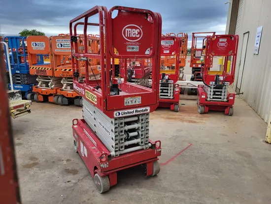 2019 MEC MICRO 19 Scissor Lift