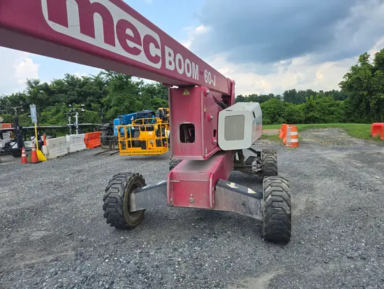 2016 MEC 60JD Articulating Boom Lift