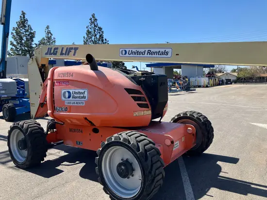 2014 JLG 600AJ Articulating Boom Lift