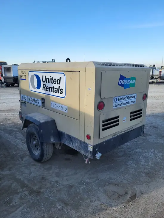 2019 Doosan P425/HP375EXT4I Air Compressor